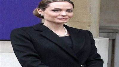 أنجلينا جولي الأبرز.. 4 نجمات رفضن إخفاء 