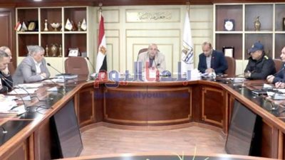 اعتمادات600مليون جينه..محافظ بني سويف يناقش مستجدات الخطة الاستثمارية