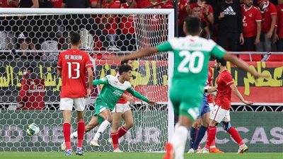 الشوط الأول.. الرجاء يتقدم بهدف أمام الأهلي في السوبر الإفريقي