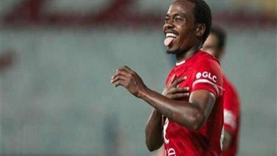 بيرسي تاو: ألعب في الأهلي للفوز بالبطولات والسوبر بدايتي