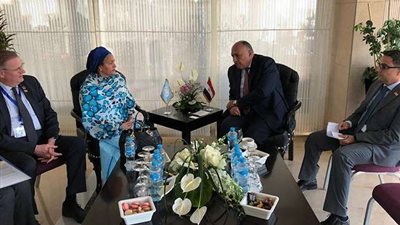 وزير الخارجية يلتقي نائبة أمين عام الأمم المتحدة على هامش منتدى أسوان للسلام