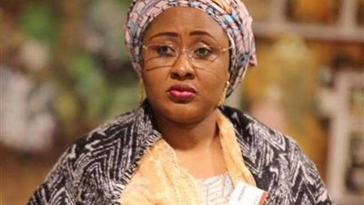 زوجة رئيس نيجيريا تتهم المتحدث باسم الرئاسة بعدم الولاء