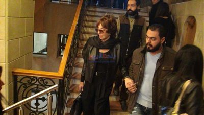 نبيلة عبيد ويحيى الفخراني يقدمان واجب العزاء في سمير سيف (صور)