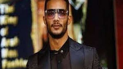 محمد رمضان يتحدى الشتاء: احب اقول للشتا احنا الصيف