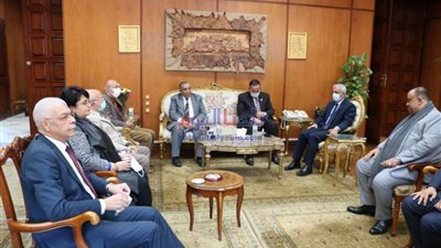 رئيس جامعة المنوفية يستقبل ضيوف حفل عيد الجامعة الخامس والأربعين