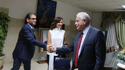 محافظ جنوب سيناء يستقبل مدير إحدى شركات السياحة العالمية