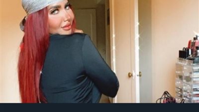 العارضة السعودية موديل جيجي تشارك بصورة مهينة لعيد الميلاد المجيد