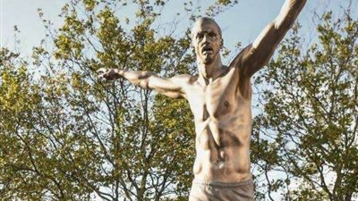 الشرطة السويدية تعلن تعرض تمثال إبراهيموفيتش للتشويه مجددا