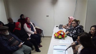 المصريين الأحرار بالإسكندرية يناقش