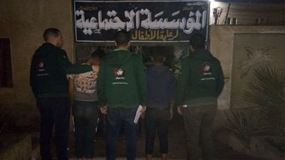 فريق أطفال بلامأوى بالفيوم ينجح في إنقاذ 3 أبناء وينقلهم لأسرهم