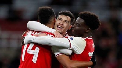 بث مباشر.. أرسنال وستاندر دو لياج  بالدوري الأوروبي