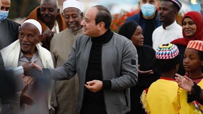 بالصور.. الرئيس السيسي يزور قرية غرب سهيل بأسوان في إطار مبادرة 