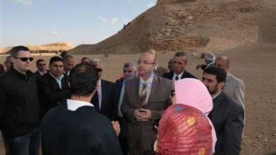 محافظ بني سويف: إعداد تصور شامل لاستثمار المنطقة الأثرية بميدوم