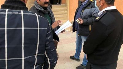 حملة ضبطية قضائية مفاجئة على الوحدات المخالفة بحدائق أكتوبر