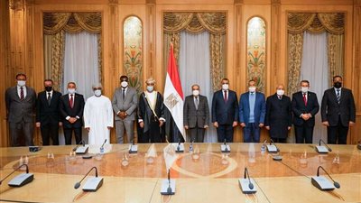 وزير الإنتاج الحربى يشهد توقيع بروتوكول تعاون لإقامة وتشغيل المواقف الذكية