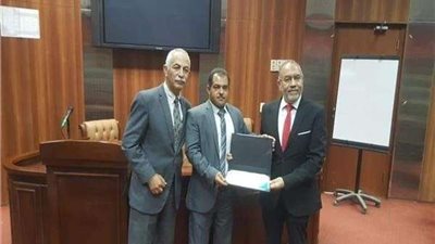 أكاديمية الطيران تسلم شهادات الدورة التدريبية لـ25 مراقب جوي من ليبيا واليمن