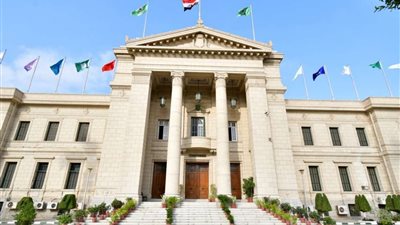 جامعة القاهرة تنظم معرضًا للملابس للطلاب بأسعار مخفضة.. الأحد المقبل