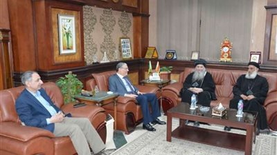 محافظ المنيا يستقبل مطران مغاغة والعدوة ويدعو لتفعيل المشاركة المجتمعية