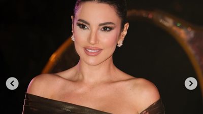 جمالها حديث الجمهور.. إطلالة مدهشة لدرة باللون الذهبي