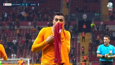 صنع وسجل.. مصطفى محمد يبدع في مباراة جالطة سراي ودينيزلي سبور في كأس تركيا