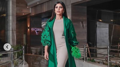 مهيرة عبد العزيز تخطف الأنظار باللون الأخضر.. شاهد