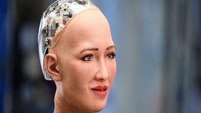 انطلاق مسرح شباب العالم بمشاركة الروبوت صوفيا