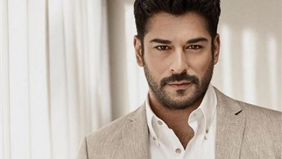 شاهد .. الصور الأولى لإبن الفنان التركي  بوراك أوزجيفيت