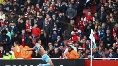 بالفيديو.. جماهير أرسنال تتطاول على لاعبي مانشستر سيتي