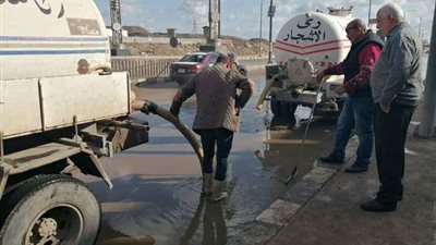 حملة لشفط مياه الأمطار بمداخل المنصورة