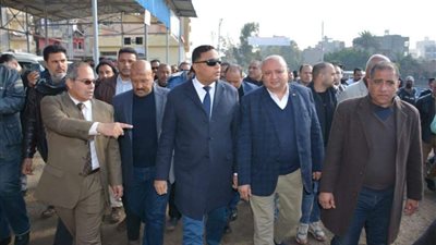 محافظ الدقهلية يفتتح موقف المنزلة الجديد.. يتسع لـ 100 سيارة