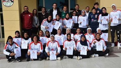 ختام الدورة التدريبية لمدربات الكرة النسائية