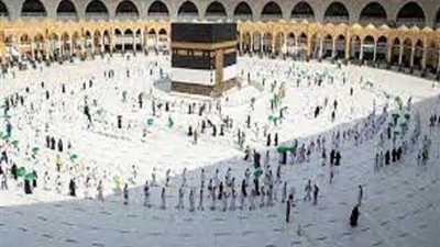 شئون الحرمين توفر 11 روبوتاً لتعقيم المسجد الحرام يوميًا