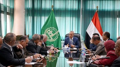 محافظ القليوبية يفوض قيادات المحافظة في اختصاصات العقود والمشتريات