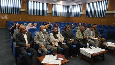 جامعة جنوب الوادي تنظن ورشة عمل عن موازنة البرامج و مؤشرات الأداء