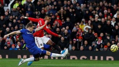 مانشستر يونايتد يسقط في فخ التعادل أمام إيفرتون بالدوري الإنجليزي