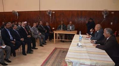 بالتفاصيل.. لقاء محافظ الوادى الجديد وأعضاء المجلس التنفيذى لمركز بلاط