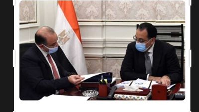 تفاصيل لقاء مدبولي ورئيس البورصة لاستعراض مؤشرات أداء السوق خلال 2021