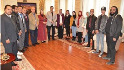 مصر للطيران تستقبل وفداً من طلبة كلية السياحة والفنادة بجامعة 6 أكتوبر (صور)