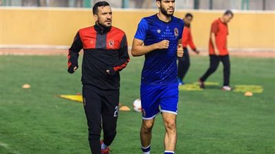 الأهلي يجهز علي معلول لمواجهة الإسماعيلي