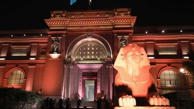 مساعد وزير الآثار: نقل أكثر من 55 ألف قطعة أثرية إلى المتحف المصري الكبير