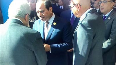 الرئيس يجري جولات تفقدية على هامش فعاليات منتدى الشباب