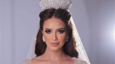 رنا سماحة في سيشن جديد بفستان فرح.. صور