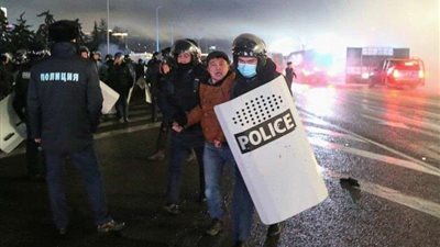 كازاخستان: قوات الأمن تسيطر على جميع المرافق والمؤسسات الحكومية فى