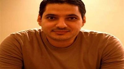 شريف الغريب واعظ في حكاية 