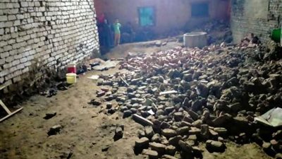 انهيار جزئي في منزل 3 طوابق بسوهاج.. وفرض كردون أمني