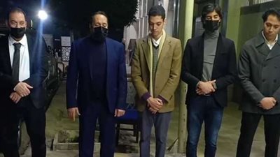 دموع وأحزان في عزاء الفنان الراحل أحمد الحجار