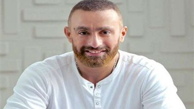 شاهد.. أحدث ظهور لـ السقا ومنى زكي بـ