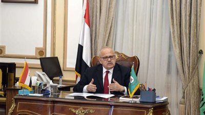 رئيس جامعة القاهرة يتلقى تقريرا عن حصاد الجامعة في تجديد الخطاب الديني لعام ٢٠٢١