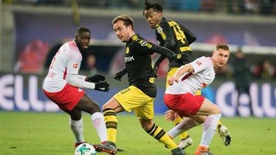 لايبزج يفرض التعادل على دورتموند ويحافظ على صدارة 