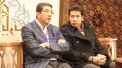 هاني رمزي ودلال عبد العزيز بعزاء حسن عفيفي (صور)
